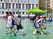 半岛体育app登录-篮球快报：球员间暗中角逐，谁将力压众人？的简单介绍