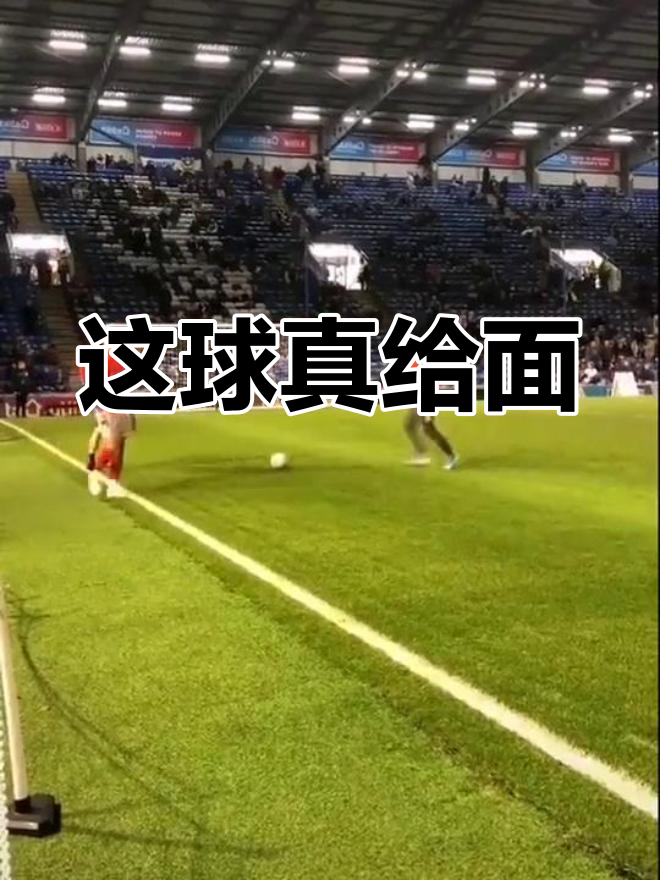 包含惊险一战，球场上的精彩瞬间让人心跳加速！的词条